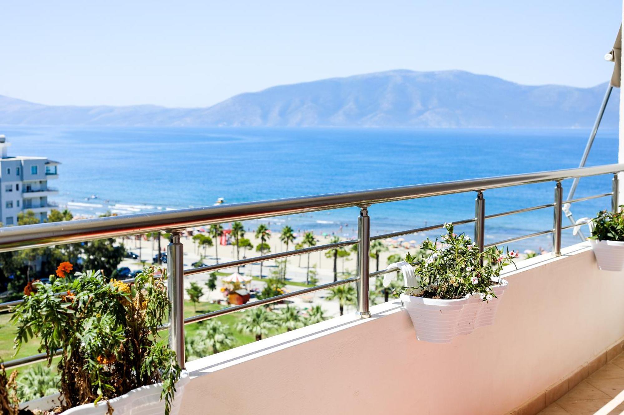 Sea Gem Apartment Vlorë Екстериор снимка